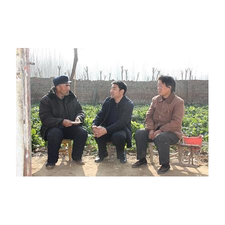 汶上人民法院趙貴龍?jiān)洪L(zhǎng)對(duì)部分特困申請(qǐng)執(zhí)行人進(jìn)行走訪慰問