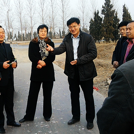 汶上縣長(zhǎng)孫琪到康驛鎮(zhèn)檢查指導(dǎo)2011春季抗旱工作