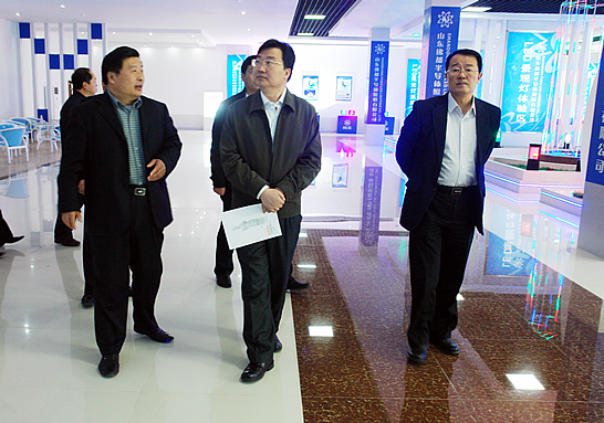 濟寧市組織部長何思清來汶上縣檢查指導新農村建設、工業(yè)經(jīng)濟及基層黨建工作