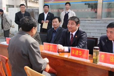 汶上組織全縣政法機關(guān)開展聯(lián)合接訪活動