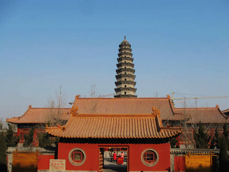 實拍佛都汶上大寶相寺的“悟空佛牙” - 張子涵 - 張子涵的博客
