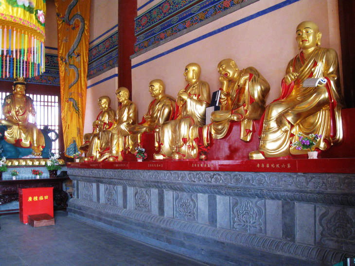 實拍佛都汶上大寶相寺的“悟空佛牙” - 張子涵 - 張子涵的博客
