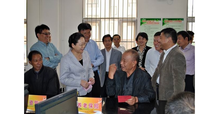 濟(jì)寧市委常委、市紀(jì)委書記李建華率市直有關(guān)部門負(fù)責(zé)同志來(lái)汶上縣調(diào)研指導(dǎo)工作