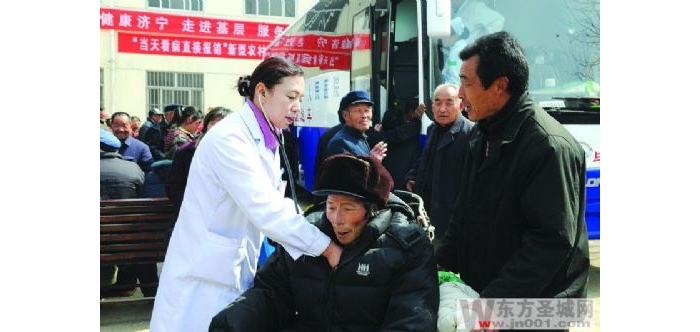 濟寧市第一人民醫(yī)院到汶上縣南站鎮(zhèn)劉鋪村，開展“萬名保健醫(yī)生進農戶活動對口幫扶”活 ...
