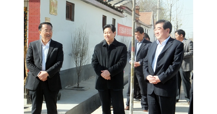 濟(jì)寧市人大常委會副主任羅心光來汶上縣視察農(nóng)村環(huán)境綜合整治工作