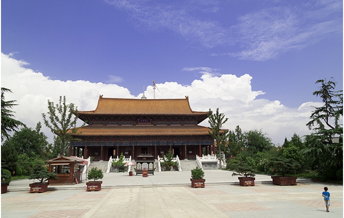 岳耀寅出席汶上縣華翔熱力公司供熱管網(wǎng)施工協(xié)調(diào)會(huì)議并講話