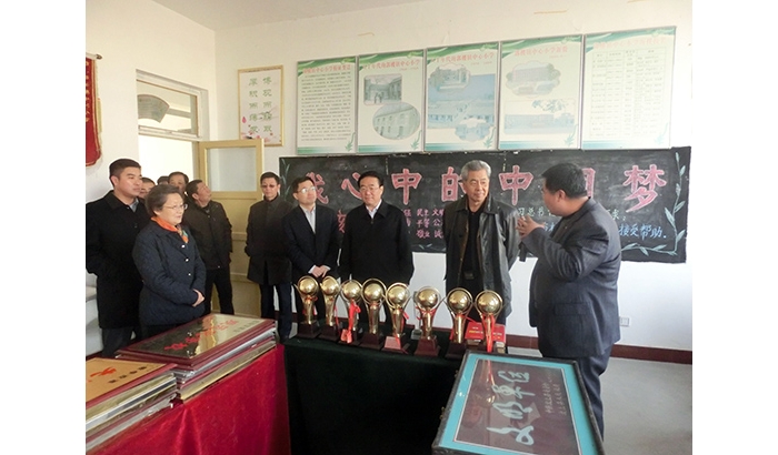 山東省關(guān)工委法制教育指導(dǎo)組姚成林來(lái)汶視察關(guān)心下一代工作