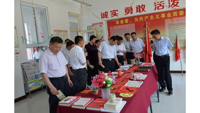全縣義務教育均衡發(fā)展現(xiàn)場推進暨教育工作會議召開