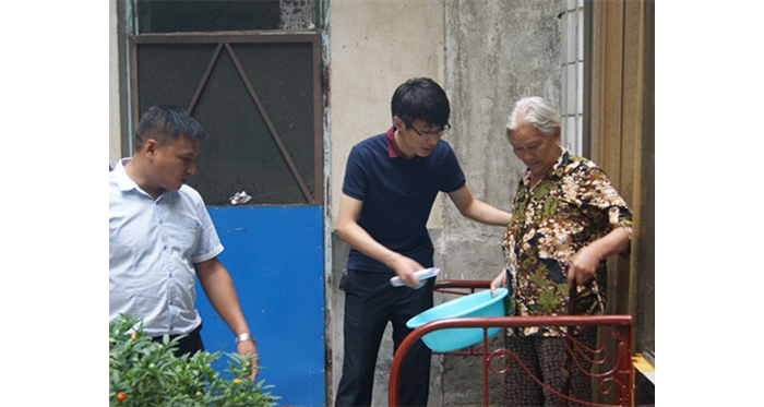 汶上共青團汶上縣委七一前夕走訪聯(lián)建村困難黨員本文為汶上信息港轉載自互聯(lián)網(wǎng)，如有侵 ...