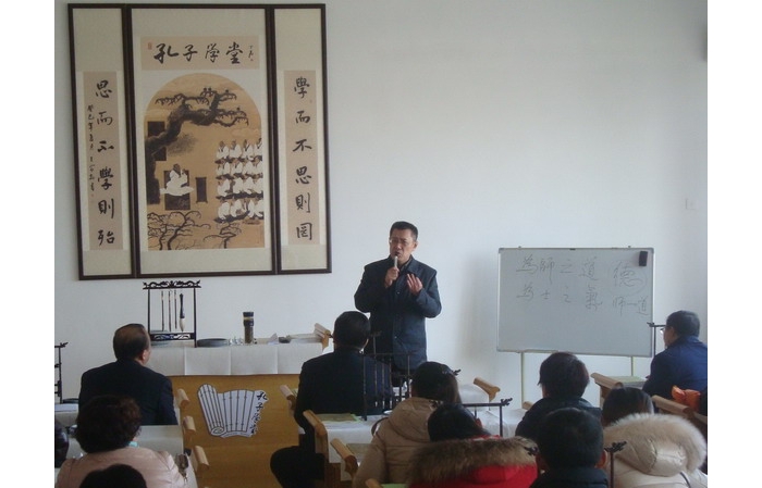 為一個(gè)人而來(lái)，為一個(gè)字而來(lái)，為一個(gè)夢(mèng)而來(lái)