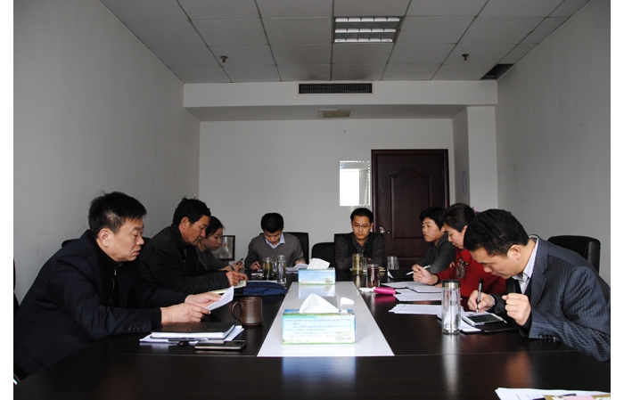 縣總工會召開作風(fēng)建設(shè)查擺問題征求意見會