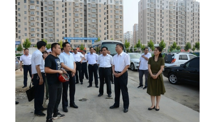 汶上縣召開城區(qū)教育重點(diǎn)項(xiàng)目建設(shè)工作現(xiàn)場(chǎng)推進(jìn)會(huì)