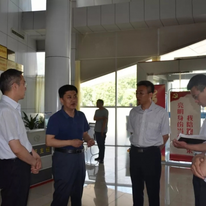 汶上縣人民政府 工作動態(tài) 王洪正到縣人社局調研“放管服”改革和營商環(huán)境評價工作