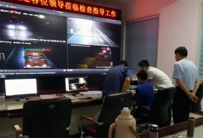 汶上縣人民政府 政務(wù)要聞 李志紅督導(dǎo)全縣治理車輛超限超載和大氣污染防治工作