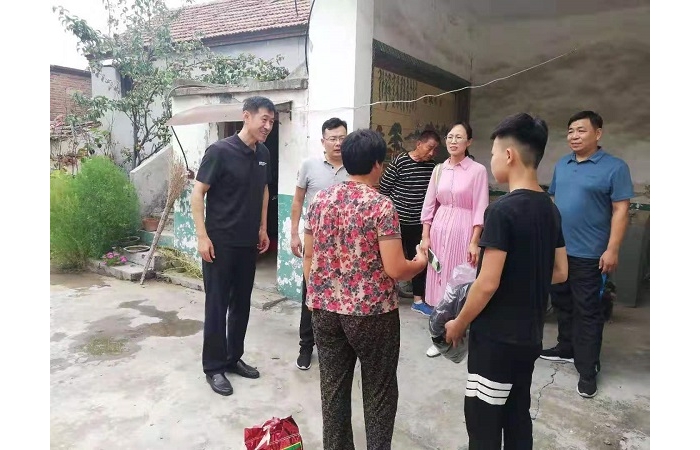汶上縣人民政府 部門(mén)動(dòng)態(tài) 汶上縣統(tǒng)計(jì)局開(kāi)展"扶貧救孤護(hù)苗"行動(dòng)