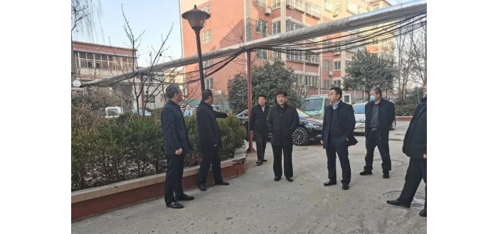 縣政府副縣長(zhǎng)布方鋒督導(dǎo)保障群眾安全溫暖過(guò)冬工作